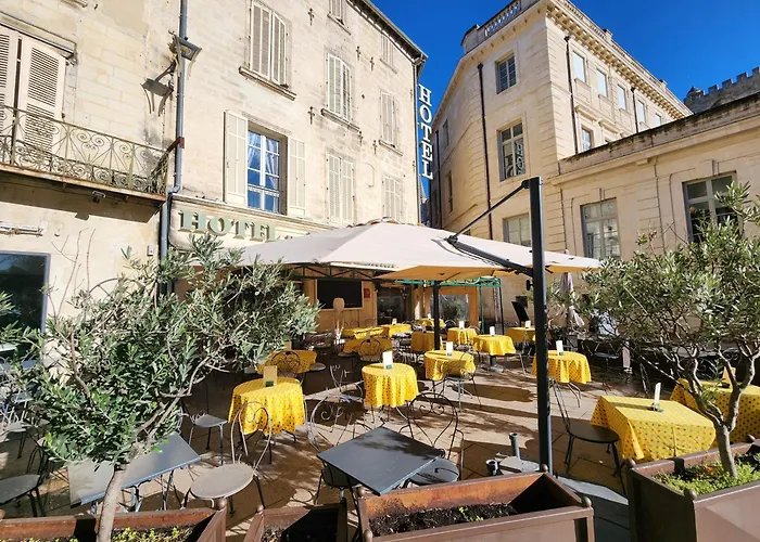Hotel Du Palais Des Papes Aviñón